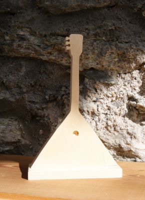 balalalika auf sockel montiert, dekoration tischdekoration theme musik, handgemacht