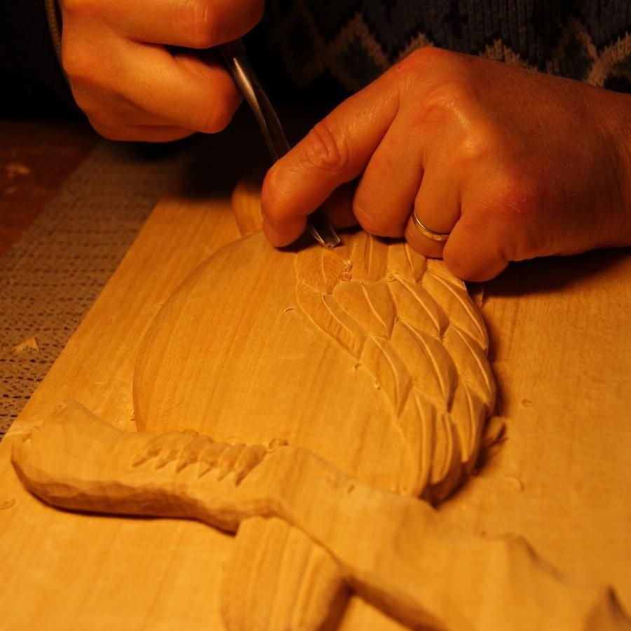 Bas relief geschnitzt Eule handgefertigt in savoie