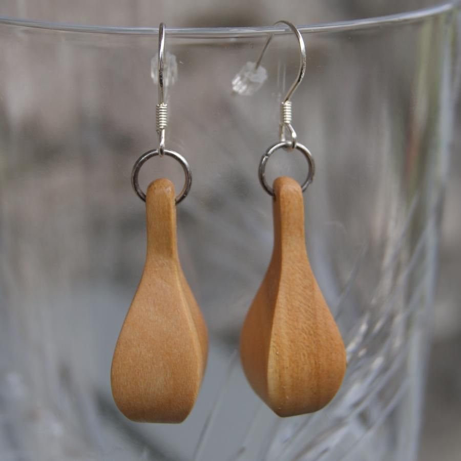 boucles d'oreilles goutte d'eau bijoux éthiques bois merisier ciré, bijou nature, fait main