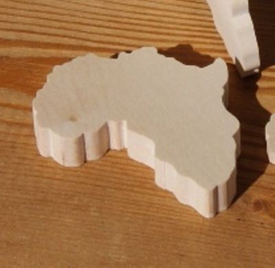 Figurine carte d'afrique ht6cm ep 7mm bois erable massif fait main