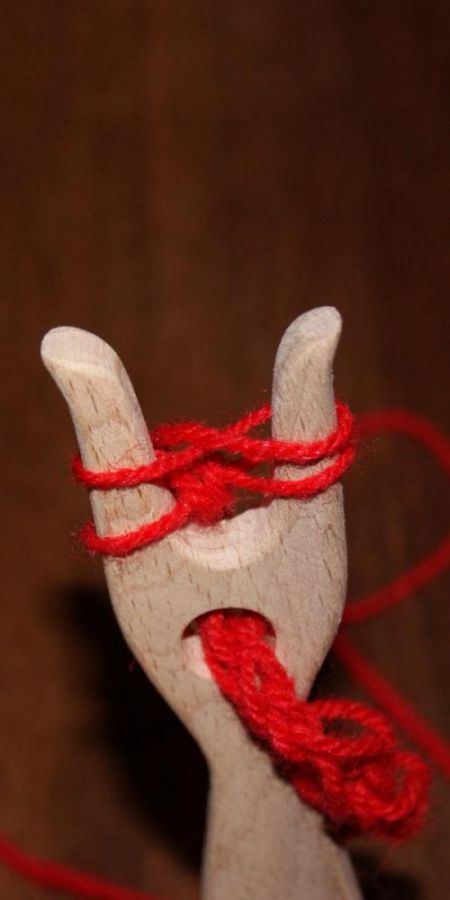 Fourchette &agrave; tricoter, lucette m&eacute;di&eacute;vale en bois de hetre massif fait main