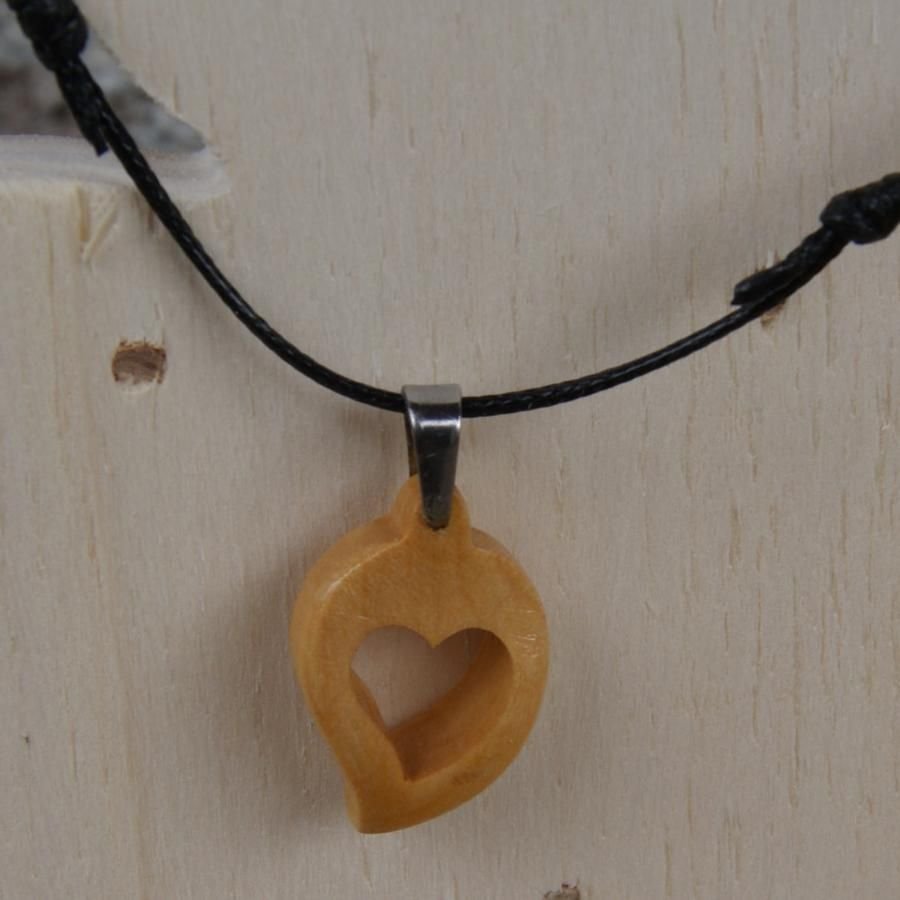 Herzanhänger an verstellbarer Schnur, Schmuck zur Holzhochzeit, Valentinstag