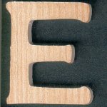 Buchstabe E aus Holz Höhe 5cm zum Aufkleben