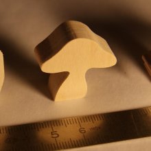 Holzfigur Pilz Miniatur Natur