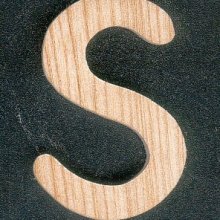 Buchstabe S aus massivem Eschenholz zum Anmalen und Aufkleben