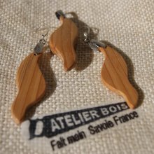 Parure vague en bois d' If, boucles et pendentif fait main