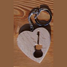 Schlüsselanhänger mit Herz und Gitarre, handgefertigtes Massivholz, originelles Geschenk für Gitarristen, Musiker und Musikerinnen